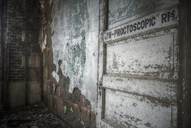 Illustration for article titled The Decaying Remains of Abandoned Hospitals